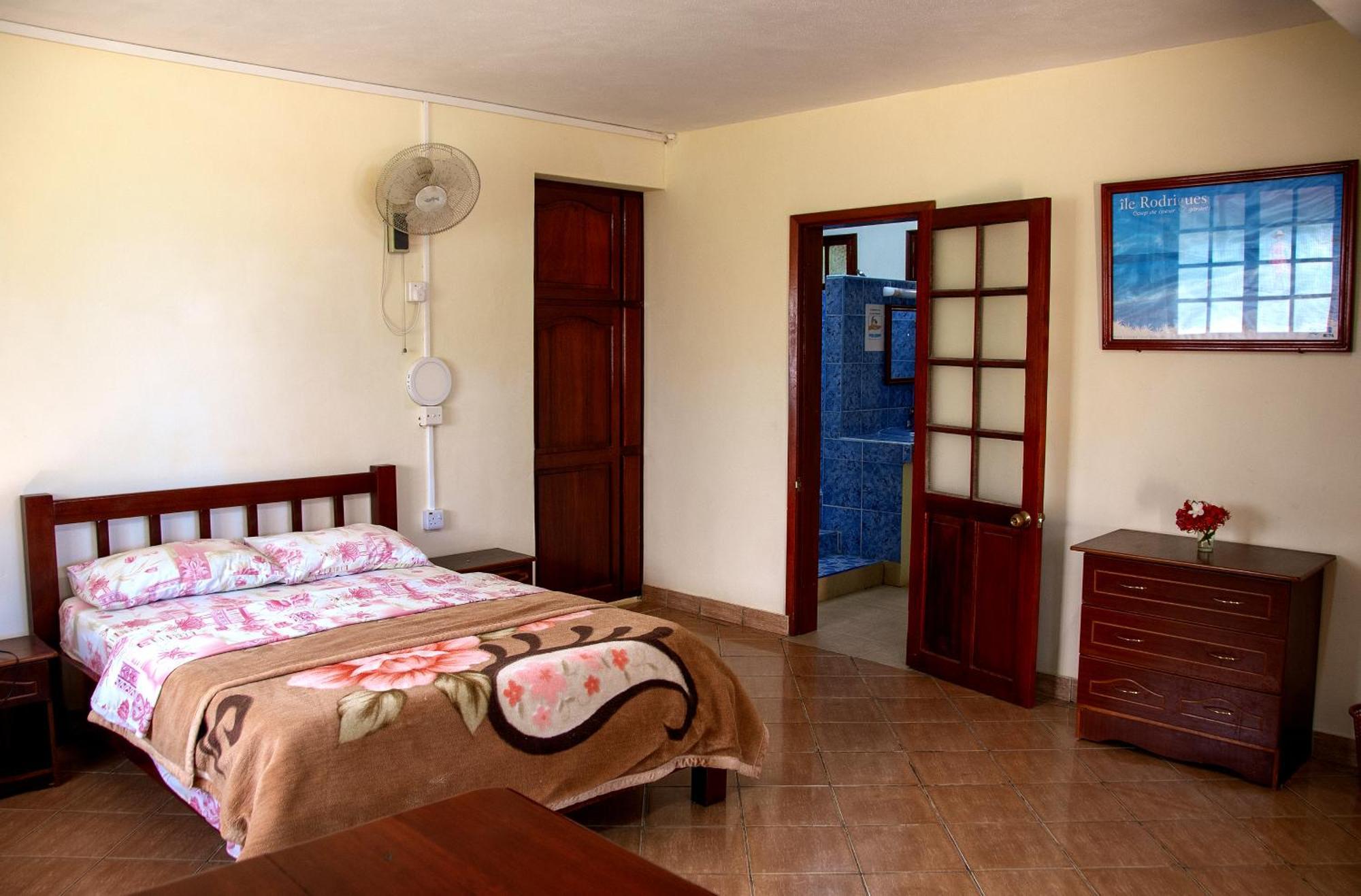 Le Tropical Chez Jeannette Bed & Breakfast Saint Gabriel Cameră foto